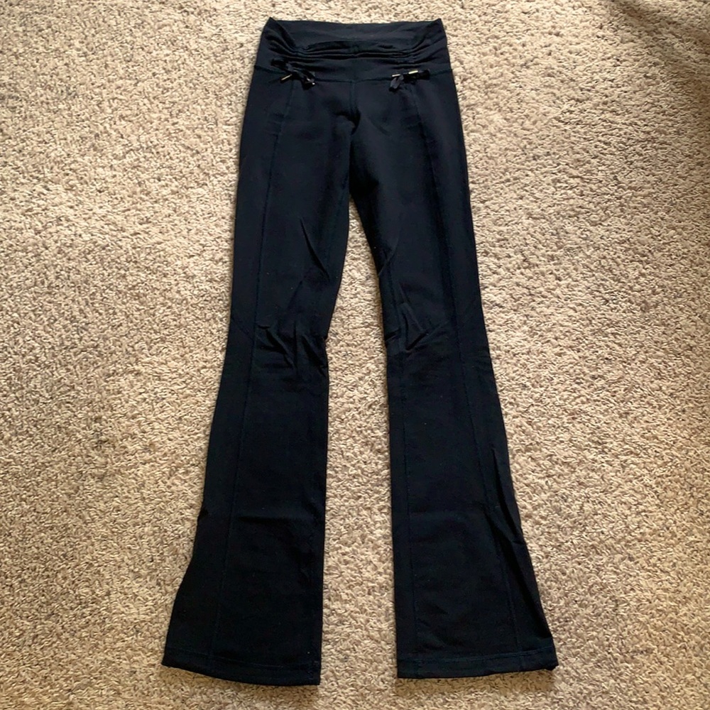Lululemon black yoga pants Size 2